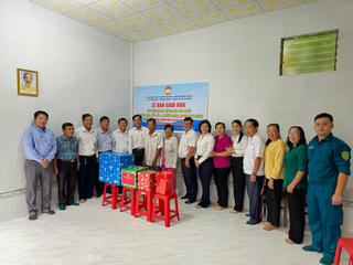 TP Hồ Chí Minh: Trao nhà tình thương hỗ trợ người nghèo tại Bình Chánh