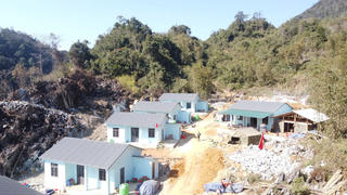 Xuân về trên đỉnh Lũng Lỳ, Lũng Sáng