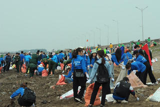 Nam Định: Nỗi lo rác thải tại biển Giao Hải