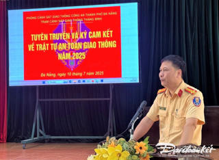 TP Đà Nẵng: Tuyên truyền trật tự an toàn giao thông cho lái xe
