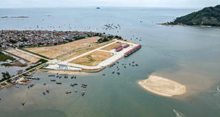 Cảng cá Cửa Nhượng gặp khó vì bồi lắng luồng lạch