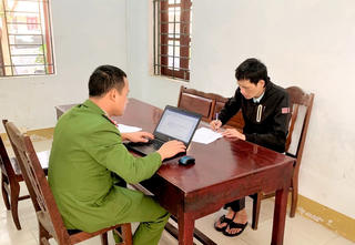 Khởi tố đối tượng thuê xe ô tô đi mua ma tuý