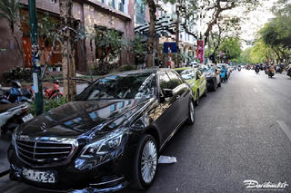 Kẻ vạch, thu tiền, và… báo lỗ