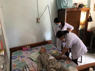 Hàng chục tỷ đồng hỗ trợ người nghèo