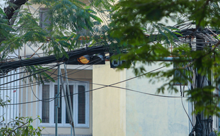 Hàng nghìn đèn tín hiệu, biển báo giao thông vẫn chưa được xử lý bất cập