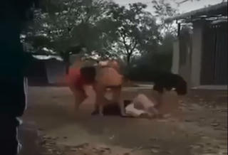 Thừa Thiên - Huế: Một nữ sinh lớp 7 bị bạn đánh hội đồng