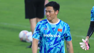 Thủ thành Nguyên Mạnh lỡ hẹn với 2 trận đấu FIFA Days 