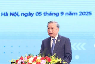 Tổng Bí thư Tô Lâm: Không áp đặt những chuẩn mực cũ cho nền giáo dục hiện đại