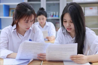 Thủ tướng: Ưu tiên bố trí ngân sách bảo đảm tổ chức dạy học 2 buổi mỗi ngày