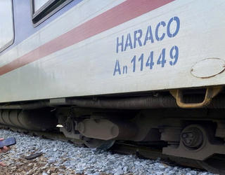 Tàu SE6 chở hàng trăm hành khách bị trật bánh tại Thừa Thiên - Huế