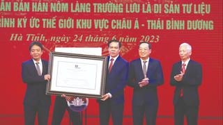 Đón Bằng công nhận Văn bản Hán Nôm làng Trường Lưu là di sản tư liệu thế giới