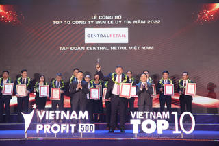 Lễ vinh danh quán quân Top 10 Công ty uy tín ngành bán lẻ năm 2022