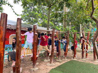 Con không đi học thêm, bố mẹ phải đầu tư công sức nhiều lắm