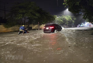 Thành phố Điện Biên Phủ ngập sâu sau cơn mưa lớn