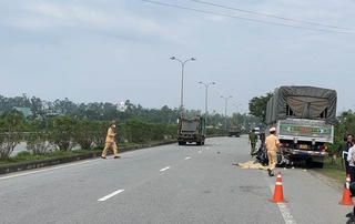 Quảng Nam: Xe máy tông vào xe tải đậu ven đường, một người tử vong