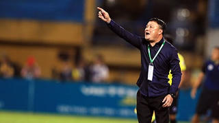 V-League 2022: 'Nóng' những chiếc ghế huấn luyện viên