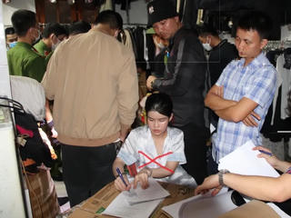 Quảng Bình: Bắt ‘hot girl’ cùng bố ruột tàng trữ gần 10kg ma tuý