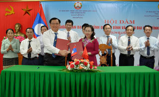 Gắn kết bền chặt Mặt trận Quảng Bình – Khăm Muộn