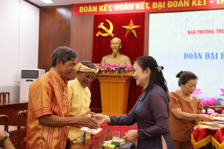 Phát huy vai trò người có uy tín trong vùng đồng bào dân tộc thiểu số