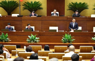 Ngày 19/6, Bộ trưởng Tài chính, Giáo dục và Đào tạo đăng đàn trả lời chất vấn