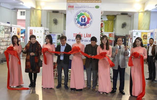 Sinh viên khoa Mỹ thuật, Đại học Kinh doanh và Công nghệ Hà Nội mở triển lãm