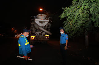 Xe quá tải lại lộng hành: Thanh tra Sở GTVT Hà Nội trắng đêm truy lùng