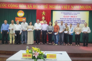 Đà Nẵng: Gặp mặt gia đình liệt sỹ là người công giáo