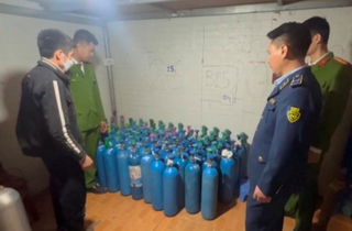 Nhức nhối tình trạng kinh doanh 'khí cười' giáp Tết