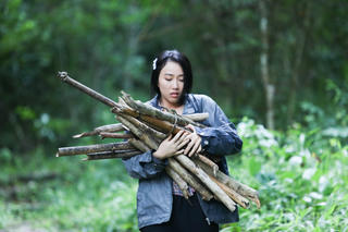 Huỳnh Hồng Loan: Cảnh bạo lực trong 'Mẹ rơm' đều là thật