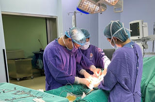 Điều trị thành công cho người đàn ông mắc căn bệnh hiếm gặp