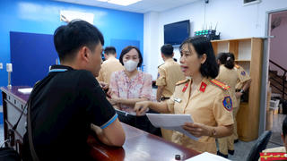 TP Hồ Chí Minh khuyến cáo người dân làm Giấy phép lái xe trực tuyến