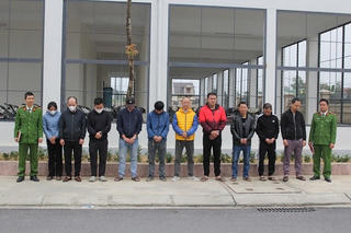 Vướng lao lý vì đốt pháo