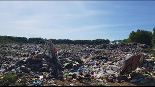 Bức xúc với bãi rác gây ô nhiễm