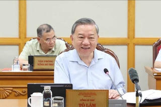 Bộ Chính trị họp về tiến độ sắp xếp tổ chức bộ máy và đơn vị hành chính