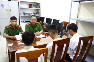 Hà Tĩnh: Triệu tập 3 học sinh ném đá vào tàu Bắc – Nam