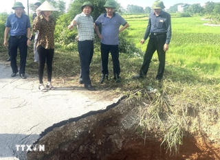 Hà Nội sập cống tiêu úng gây hư hỏng nghiêm trọng đê hữu Cầu