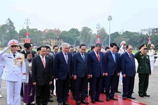 50 năm Thống nhất đất nước: Lãnh đạo Đảng, Nhà nước vào Lăng viếng Chủ tịch Hồ Chí Minh