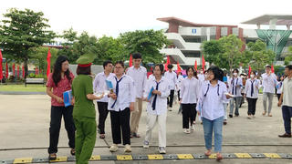 Ninh Bình có thủ khoa kép, điểm khối C00 29,75