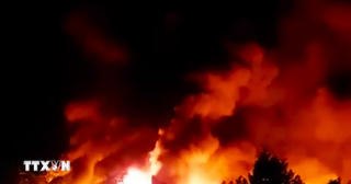 Lâm Đồng: Cháy tại kho chứa dầu nhớt ở thành phố Bảo Lộc, 5 ôtô bị thiêu rụi