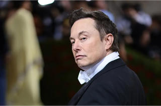 Nhân viên Twitter đối mặt với việc tiếp tục hoặc nghỉ việc