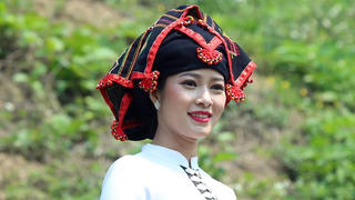 Cội nguồn của chiếc khăn Piêu