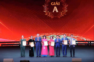 Toàn cảnh Lễ trao Giải báo chí toàn quốc về xây dựng Đảng