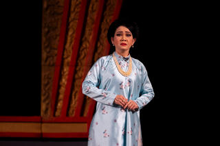 Diễn viên Hoàng Trinh: Tài năng của làng kịch nghệ