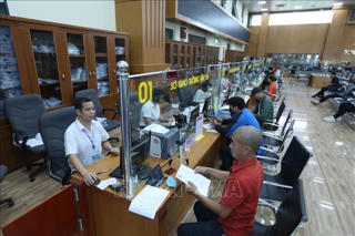 Những khoản phụ cấp nào được tính vào tiền lương tháng hiện hưởng khi nghỉ hưu trước tuổi?