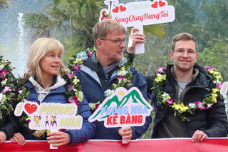 [Ảnh] Phong Nha – Kẻ Bàng đón đoàn du khách đầu tiên trong năm 2023