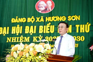 Thường trực Ban Bí thư Trần Cẩm Tú dự Đại hội Đảng bộ xã Hương Sơn