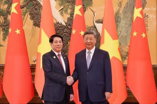 Việt Nam luôn ưu tiên hàng đầu việc củng cố và phát triển quan hệ Việt-Trung