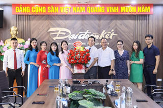 Nhiều cơ quan, đơn vị chúc mừng Báo Đại đoàn kết nhân dịp 21/6