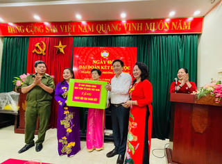 Hà Nội: Rộn ràng Ngày hội Đại đoàn kết phường Hàng Bông