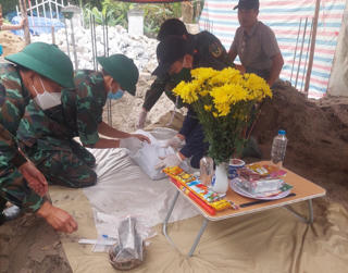 Quảng Bình: Bất ngờ phát hiện 2 bộ hài cốt liệt sĩ khi đào móng làm nhà